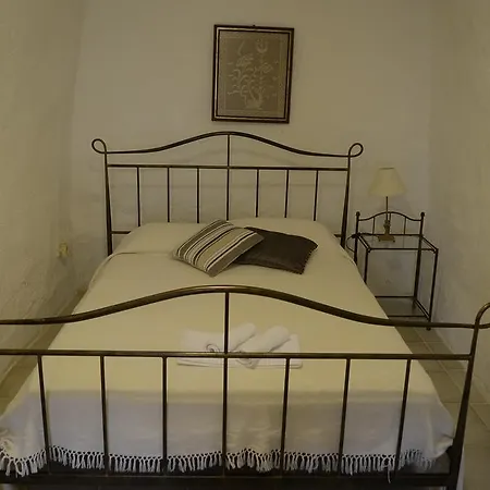 Traditional In Kea בית נופש