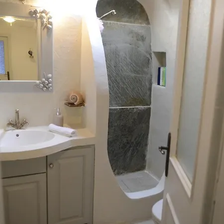 Traditional In Kea * Pisses