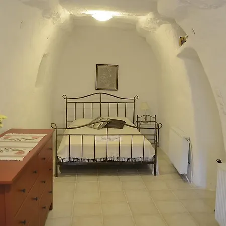 Holiday home Traditional In Kea Pisses
